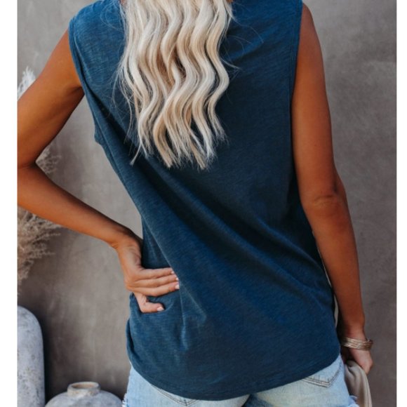 FIONA Pocketed Tee - Picture 2 of 10